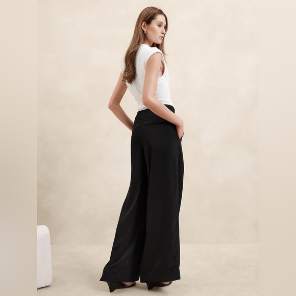 NWT! Banana Republic Black ULTRA HIGH-RISE WIDE-LEG PANT - Size 16 - Picture 1 of 8